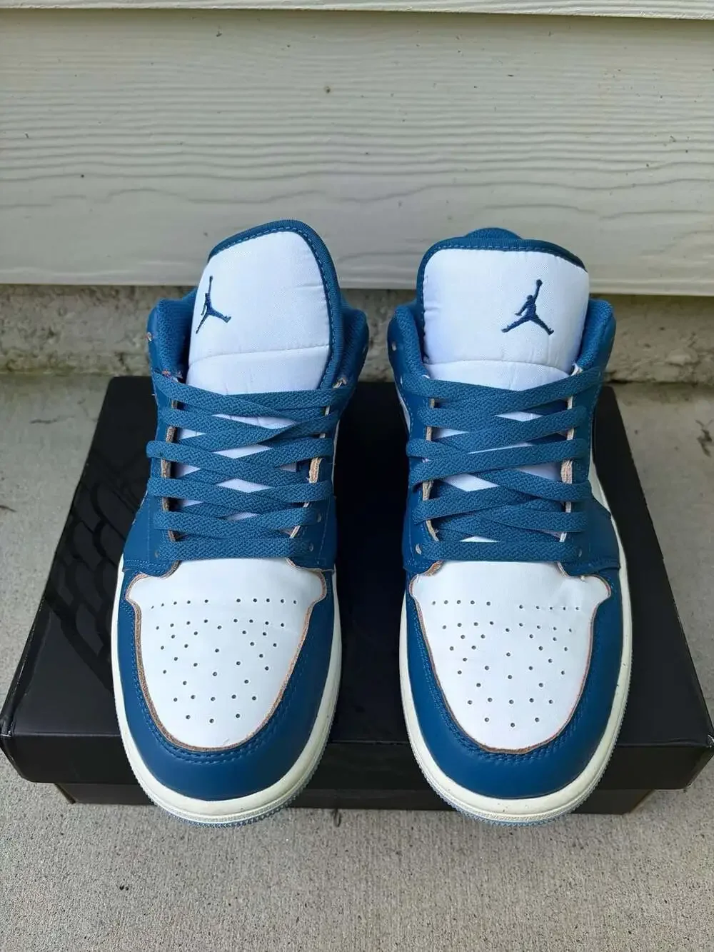 Air Jordan 1 Low SE 'Industrial Blue' (FN5214-141)